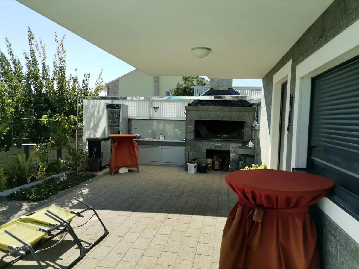 Apartment Ruza - Pool Seget Donji
