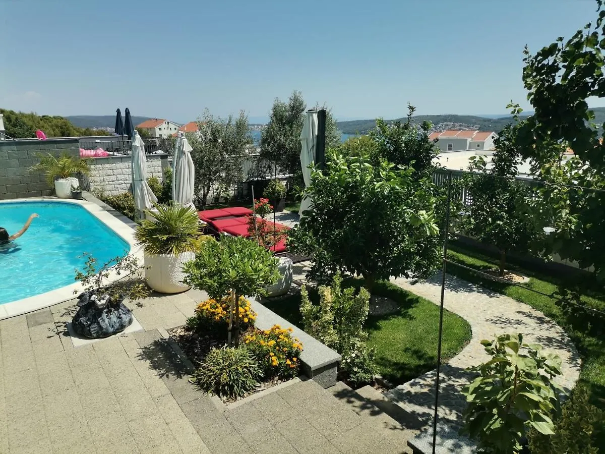 Apartment Ruza - Pool Seget Donji